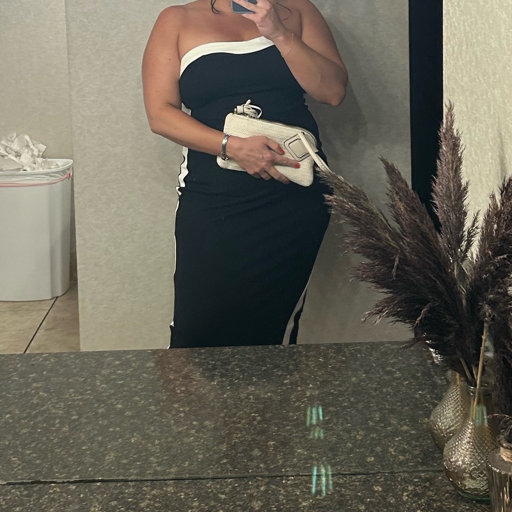 Elegant Black and White Strapless Dress
